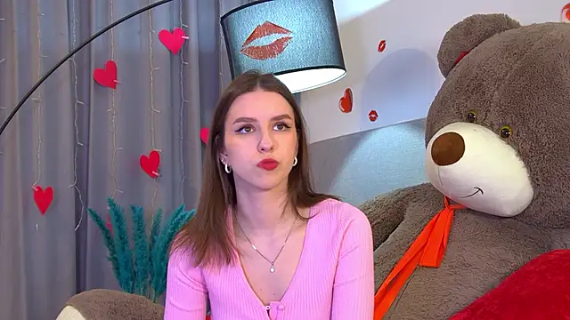 Snapshot of AliceAtkins chatting on February 2026 06:28:02 AM AliceAtkins online show from February 2026 06:28:02 AM