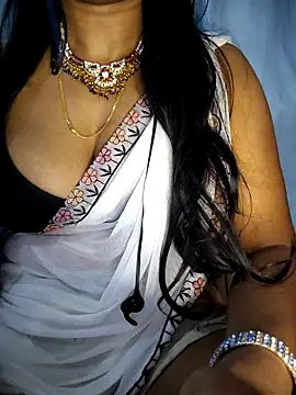 Ezabelljohn online show from May 2026 09:53:01 PM