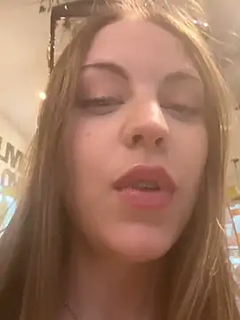 elliepixie online show from June 2026 12:24:01 AM