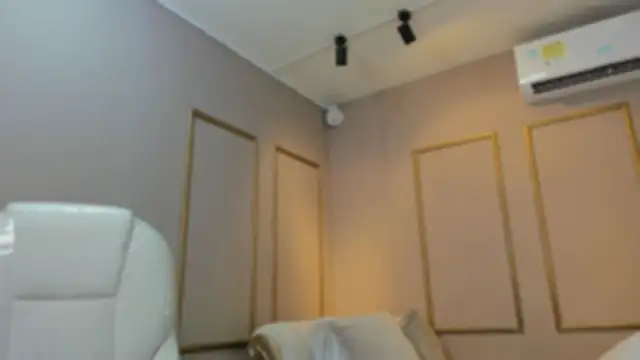 NahimiThompson online show from February 2026 07:37:01 PM