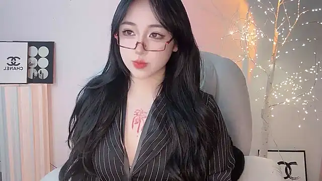 Love-hanzaizai718 online show from November 2025 02:11:01 PM