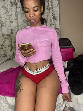Snapshot of CandySlender18 chatting on June 2026 05:57:01 AM CandySlender18 online show from June 2026 05:57:01 AM