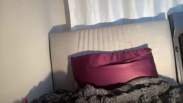 alyx  online show from April 2026 07:58:02 PM