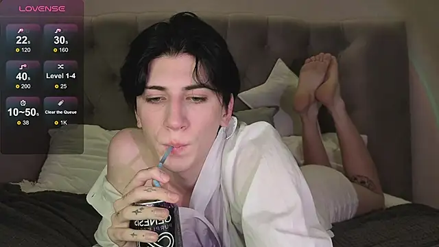 Snapshot of Oliver_star_boy_ chatting on February 2026 05:35:02 PM Oliver star boy online show from February 2026 05:35:02 PM