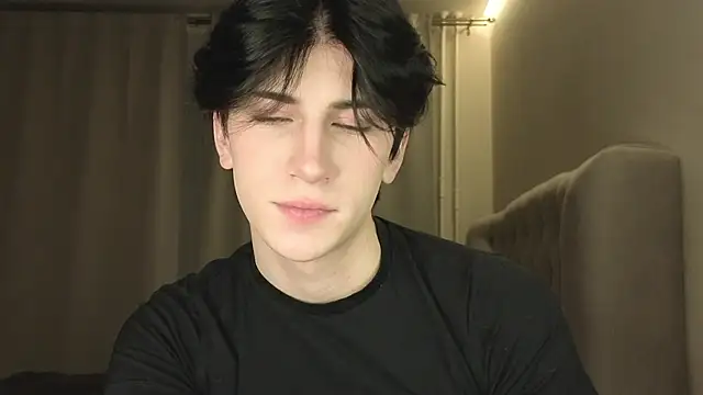 Snapshot of Oliver_star_boy_ chatting on March 2026 12:24:02 AM Oliver star boy online show from March 2026 12:24:02 AM