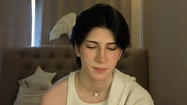 Snapshot of Oliver_star_boy_ chatting on April 2026 12:17:01 PM Oliver star boy online show from April 2026 12:17:01 PM