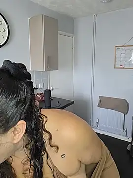 BubblesLovexox online show from June 2026 02:45:01 PM
