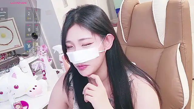 Milk Sola online show from May 2026 12:44:01 PM