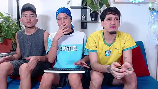 Hot Boys Latinos X online show from April 2026 06:13:02 PM