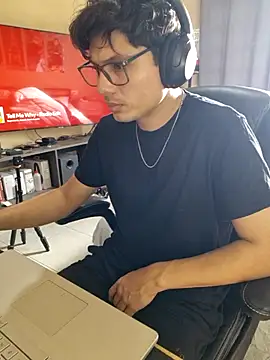 Ais B10 online show from November 2025 09:03:02 PM