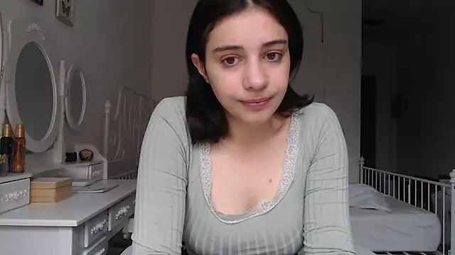 bellefleurrr online show from April 2026 02:03:02 PM