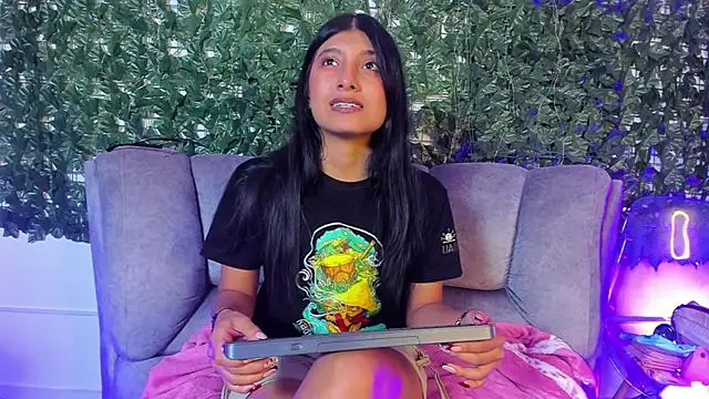 Snapshot of YeseniaRodriguez3 chatting on June 2026 01:12:01 PM YeseniaRodriguez3 online show from June 2026 01:12:01 PM
