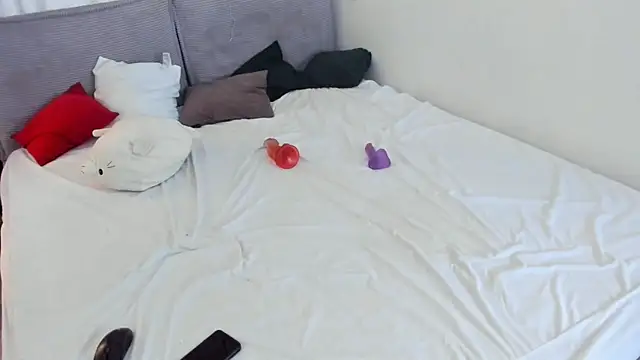 AvenGlow online show from April 2026 05:40:01 AM