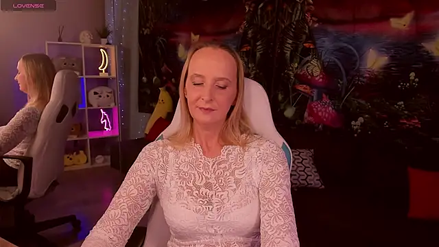 ScarlettPalmer online show from December 2025 10:22:02 AM