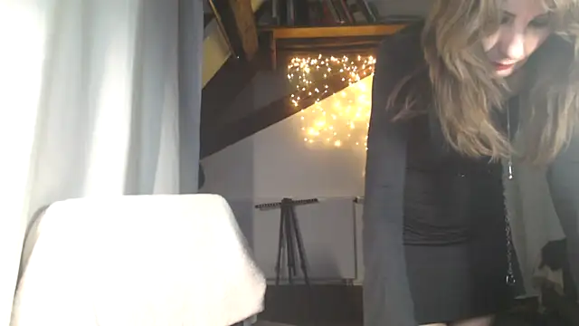 MissDyannis online show from March 2026 07:46:02 PM