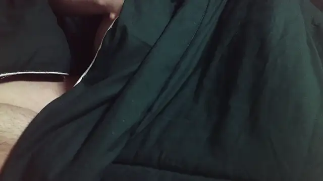 Snapshot of Stripholyday chatting on November 2025 02:28:01 PM Stripholyday online show from November 2025 02:28:01 PM