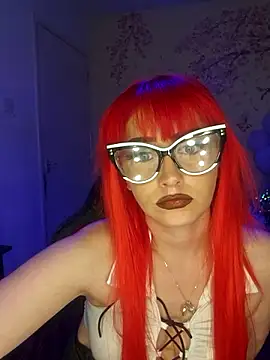 DaniDoodles420 online show from April 2026 08:57:02 PM