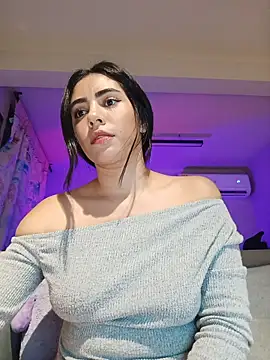 Sara-215 online show from April 2026 06:07:01 AM