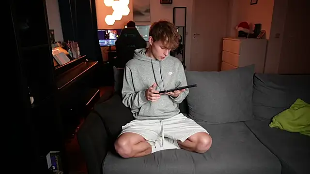 InnocentGuysOF online show from November 2025 06:21:01 PM