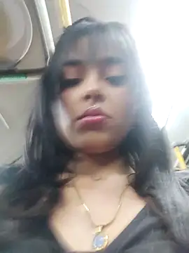 Moon And Sunn online show from November 2025 01:59:02 AM