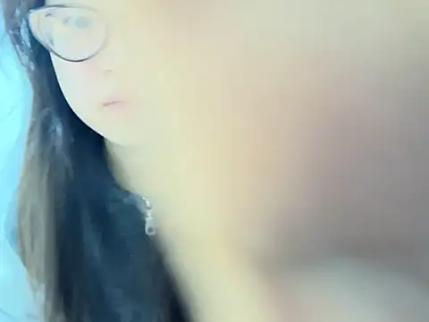 xiaojingzi66 online show from December 2025 12:14:01 PM