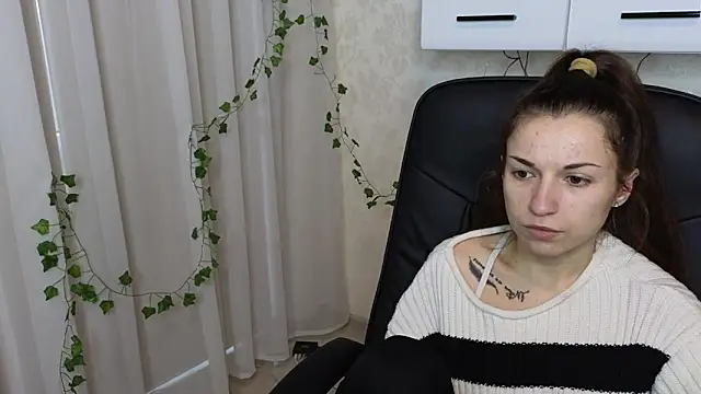 Ulyanix online show from March 2026 04:51:02 AM