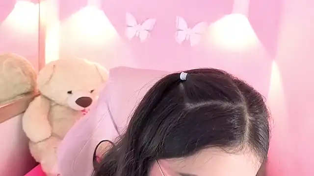 Little arii online show from April 2026 07:07:01 PM