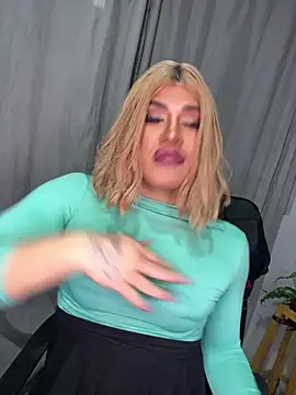 Snapshot of melani_ferraraa_ chatting on July 2026 10:16:01 PM melani ferraraa online show from July 2026 10:16:01 PM