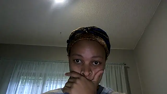 Snapshot of NewBeginnings8 chatting on April 2026 05:03:01 AM NewBeginnings8 online show from April 2026 05:03:01 AM