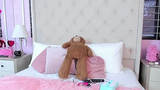 scarlett leblanc  online show from March 2026 11:59:01 AM