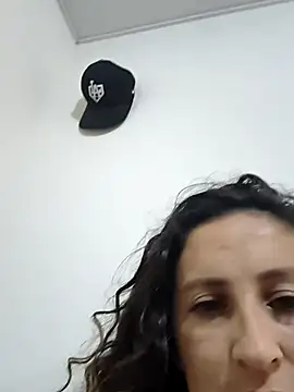 sany gomez online show from April 2026 12:31:01 AM