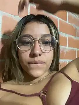 liahot69 online show from April 2026 03:23:01 AM