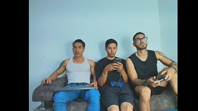 thebadboys05 online show from November 2025 02:00:01 AM