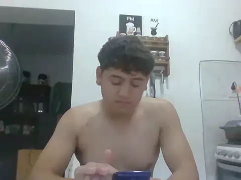 Myboy0020 online show from December 2025 05:42:02 PM