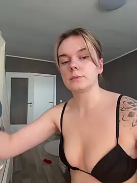 LisaFreierxx online show from April 2026 10:13:01 AM