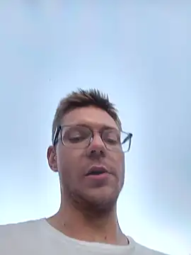 Niesmialyy online show from June 2026 03:15:01 AM
