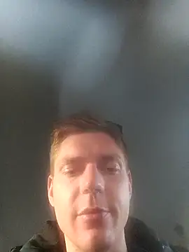 Niesmialyy online show from July 2026 03:23:02 AM