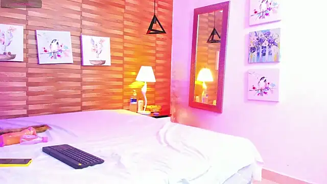 Mia Sensation  online show from April 2026 09:04:02 PM