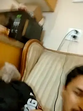 m8je online show from November 2025 04:28:01 PM