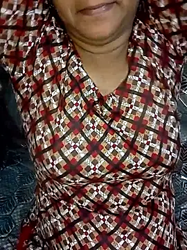 Neha533 online show from April 2026 06:38:01 PM