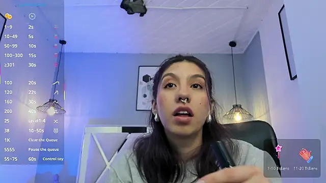 zoe-moreau online show from March 2026 07:42:01 PM