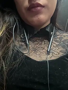 Angel-pune001 online show from November 2025 02:44:01 PM