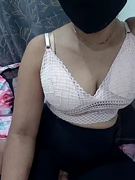 Aarti909090 online show from March 2026 03:07:01 PM