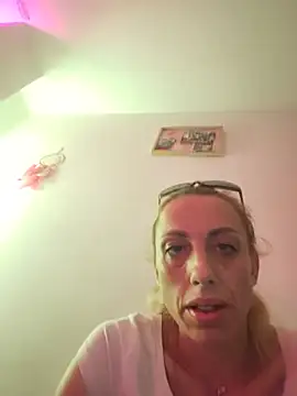 Yourdreams666999 online show from May 2026 07:52:01 PM