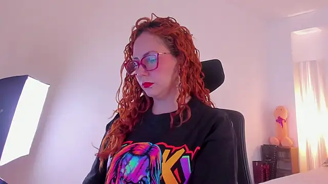 Snapshot of MistressErza chatting on July 2026 06:01:02 PM MistressErza online show from July 2026 06:01:02 PM