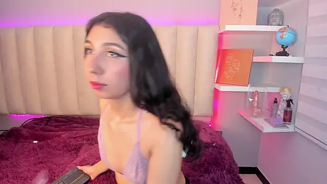 Isabella Crofts online show from April 2026 03:07:02 AM