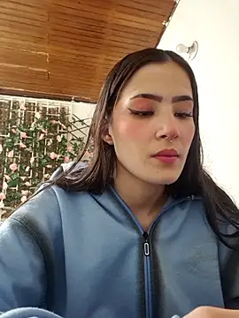 Celeste Moretti online show from November 2025 02:06:02 PM