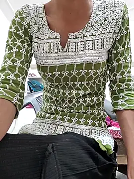 Isha kumari 69 online show from February 2026 12:23:01 PM