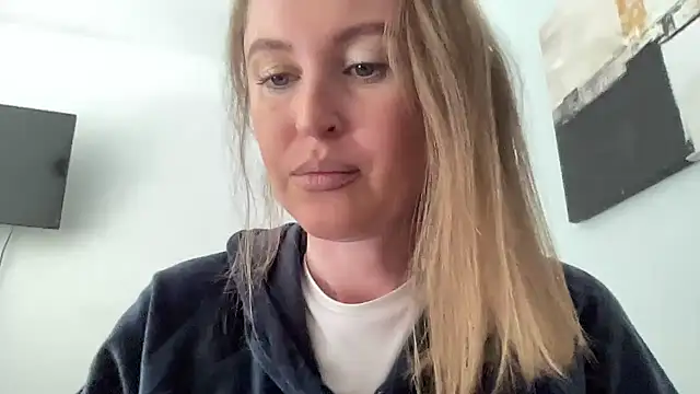 Ameli8 online show from April 2026 12:32:01 PM