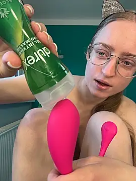EveLunny online show from June 2026 07:11:01 AM